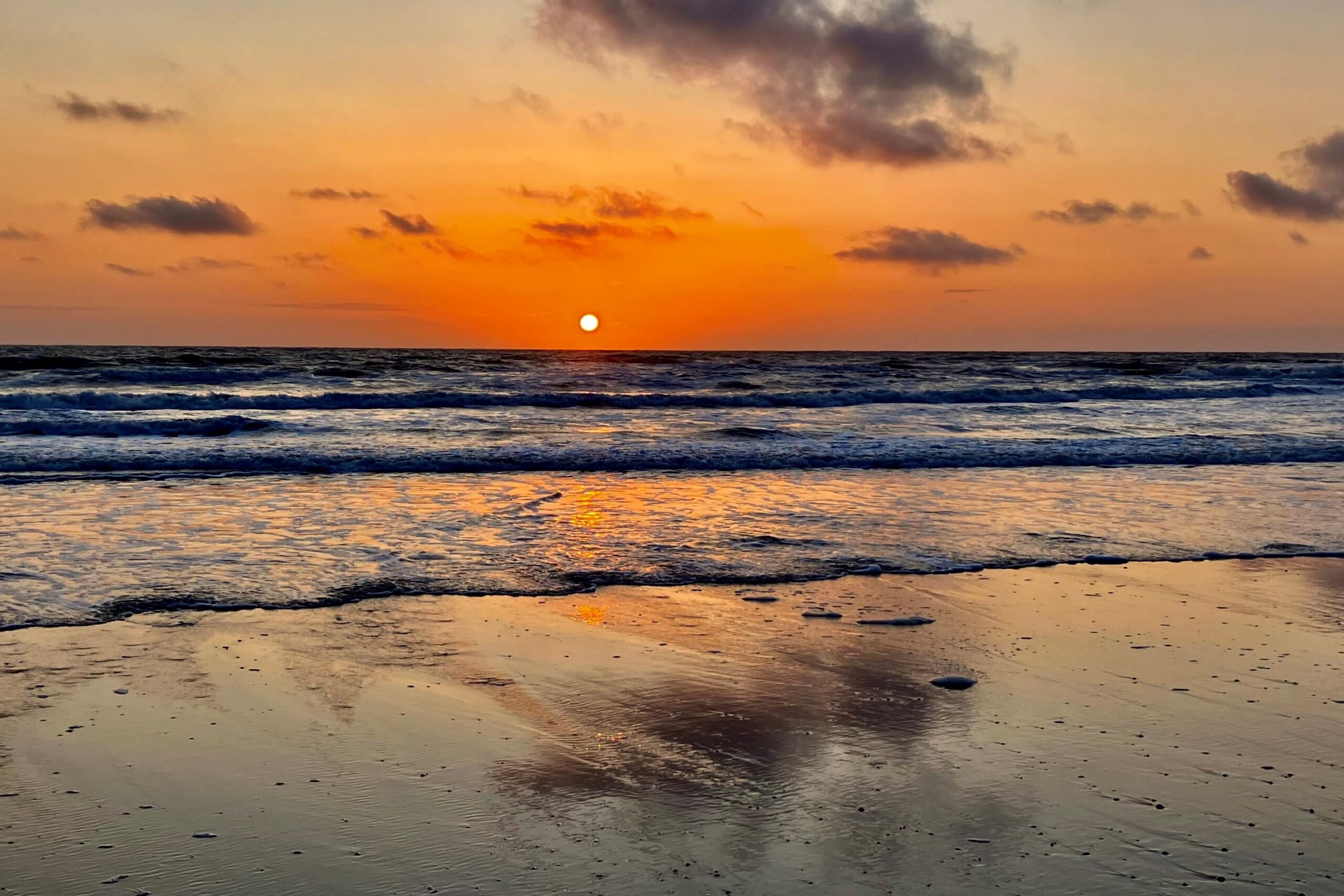 Ondergaande zon op Texel.